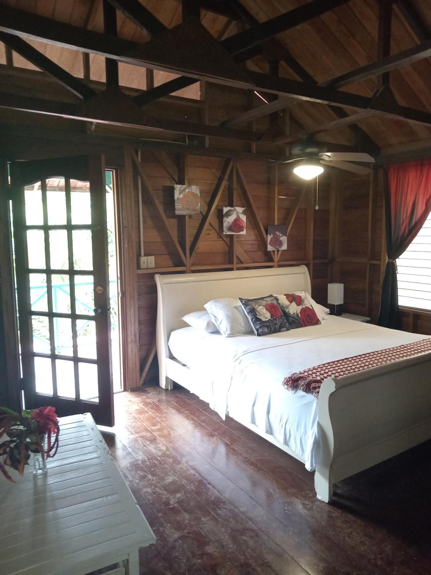 Villa Bahia Del Sol Μπόκας ντελ Τόρο Εξωτερικό φωτογραφία